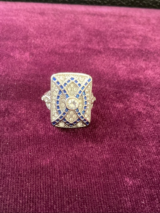 Avon Jewelry - Avon Calling, Beautiful Silver-tone Ring, Size 6.5